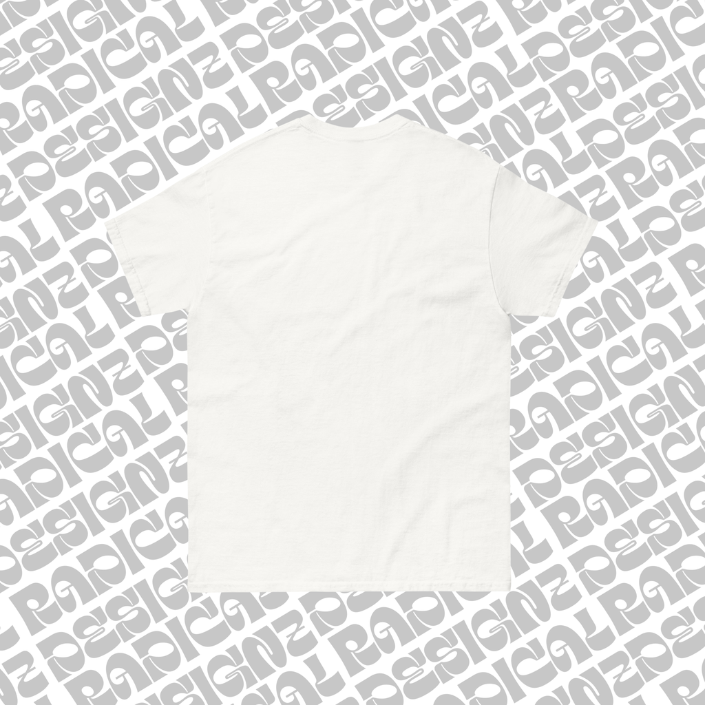 Eyes on me graphic tee